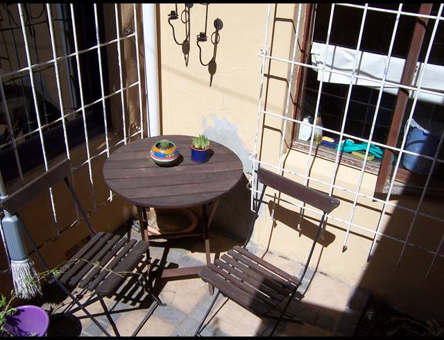 2 bed property to rent in WOODSTOCK